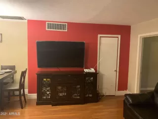 Photo #6: 6275966 Listing