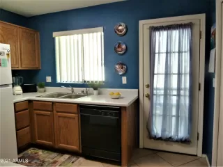 Photo #3: 6275975 Listing