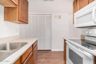 Photo #2: 6276067 Listing