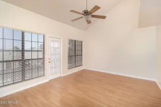 Photo #6: 6276067 Listing