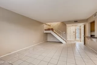 Photo #4: 6276115 Listing