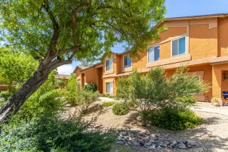 Photo #5: 6276132 Listing
