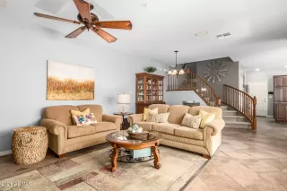 Photo #3: 6276186 Listing