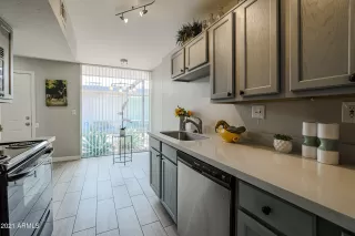 Photo #3: 6276206 Listing