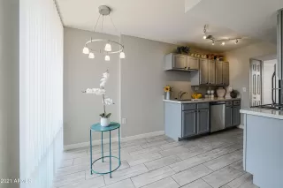 Photo #5: 6276206 Listing