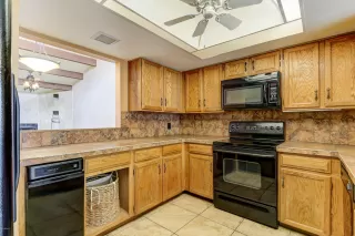 Photo #2: 6276275 Listing