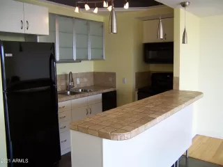 Photo #5: 6276323 Listing