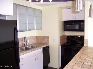 Photo #6: 6276323 Listing