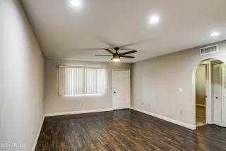 Photo #4: 6276345 Listing