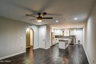 Photo #5: 6276345 Listing