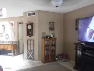 Photo #6: 6276505 Listing