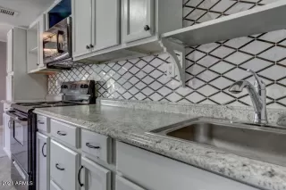 Photo #6: 6276752 Listing