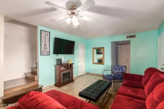 Photo #4: 6276878 Listing