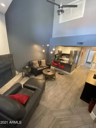 Photo #2: 6276934 Listing