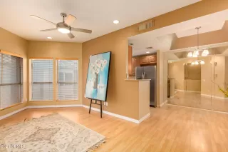 Photo #3: 6277406 Listing