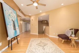 Photo #4: 6277406 Listing