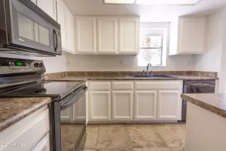 Photo #6: 6277712 Listing 