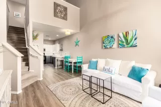 Photo #2: 6277813 Listing 