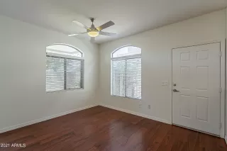 Photo #4: 6277932 Listing