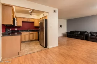 Photo #6: 6277937 Listing