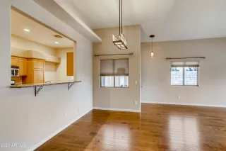 Photo #4: 6278186 Listing