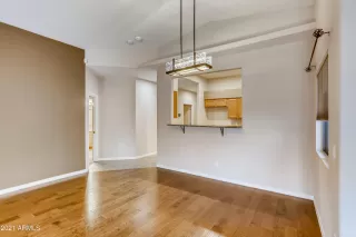 Photo #5: 6278186 Listing