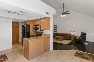 Photo #6: 6278326 Listing