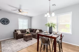 Photo #5: 6278375 Listing