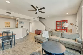 Photo #5: 6278403 Listing