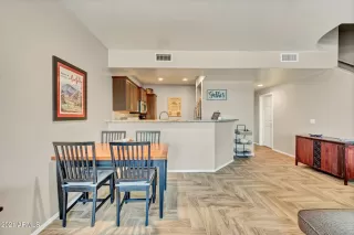 Photo #6: 6278403 Listing