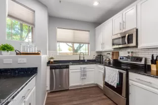 Photo #5: 6278771 Listing