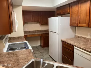 Photo #5: 6278957 Listing