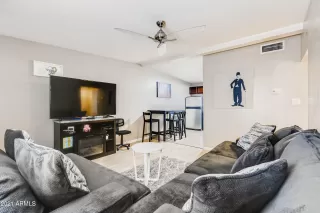 Photo #3: 6279028 Listing