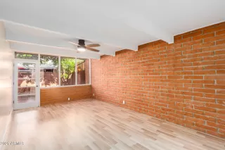 Photo #2: 6279251 Listing