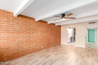 Photo #3: 6279251 Listing