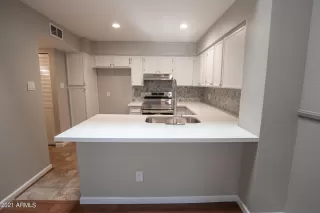 Photo #3: 6279268 Listing