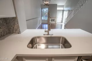 Photo #5: 6279268 Listing