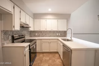 Photo #6: 6279268 Listing