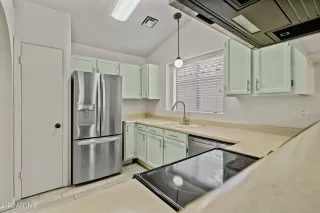 Photo #6: 6279995 Listing