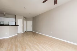 Photo #3: 6280157 Listing