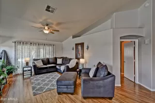 Photo #2: 6280346 Listing