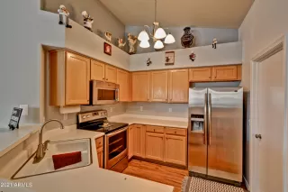 Photo #4: 6280346 Listing