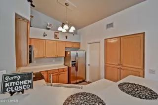 Photo #6: 6280346 Listing