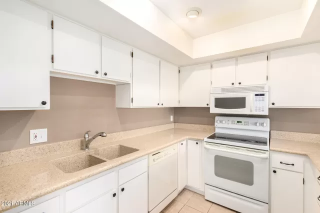 MLS: 6280391 Condo For Sale