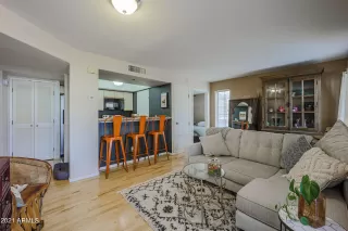 Photo #4: 6280680 Listing