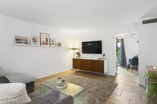 MLS: 6280770 Condo For Sale