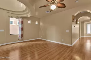 Photo #6: 6280900 Listing