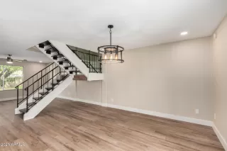 Photo #5: 6281072 Listing 