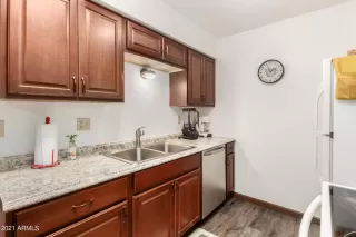 Photo #6: 6281553 Listing