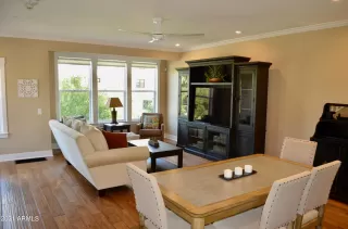 Photo #3: 6281622 Listing 